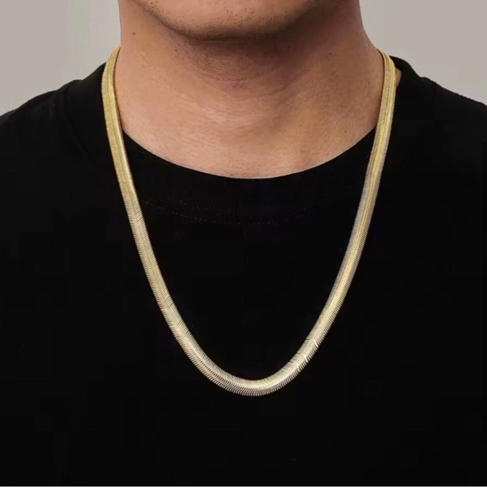 20” Gold Tone Herringbone Chain Necklace